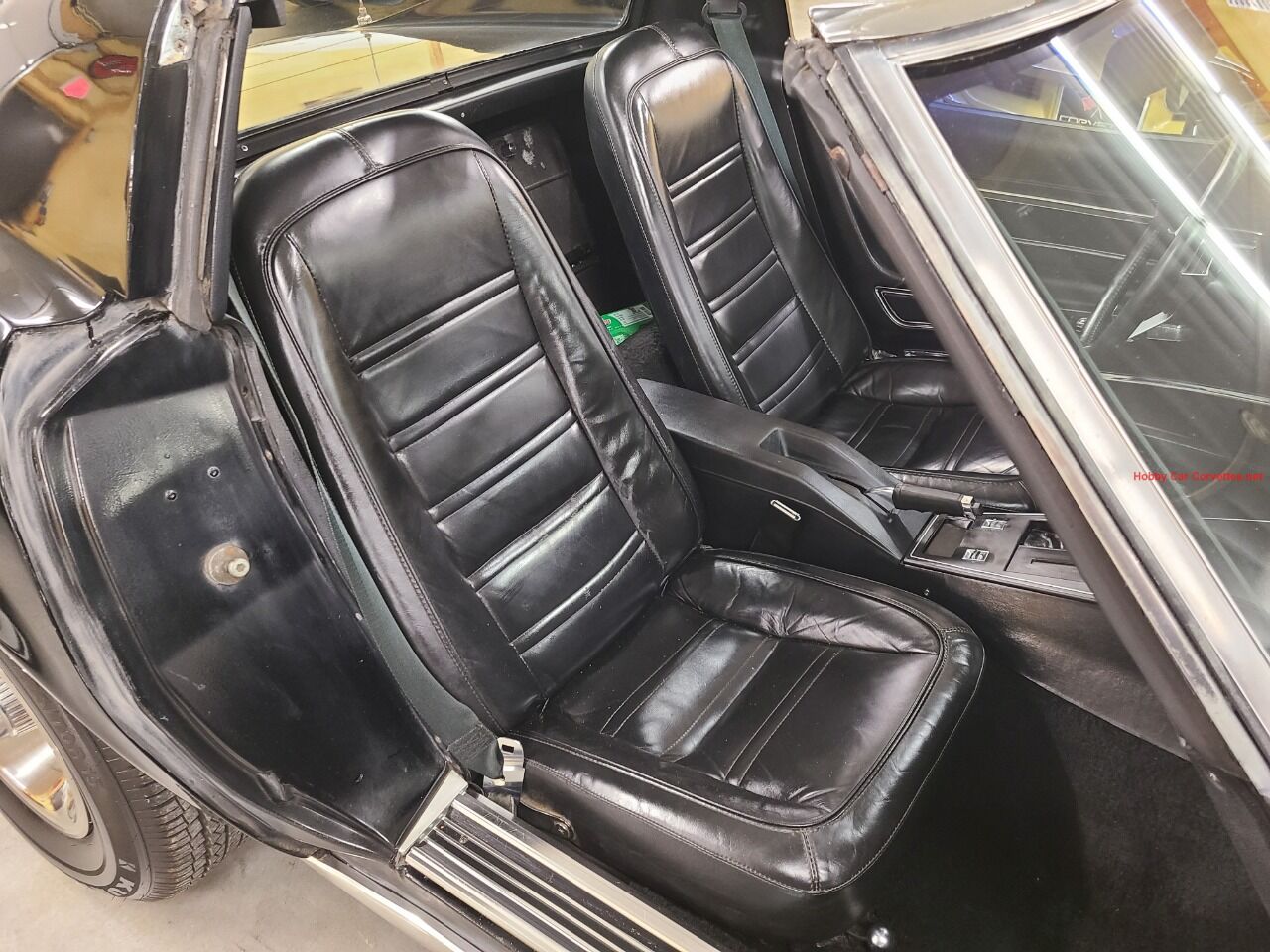 1977 Chevrolet Corvette 42
