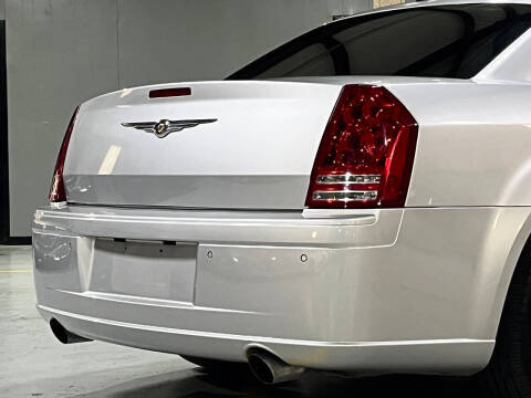 2009 Chrysler 300 SRT-8