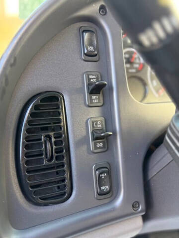 2020 Freightliner M2 106