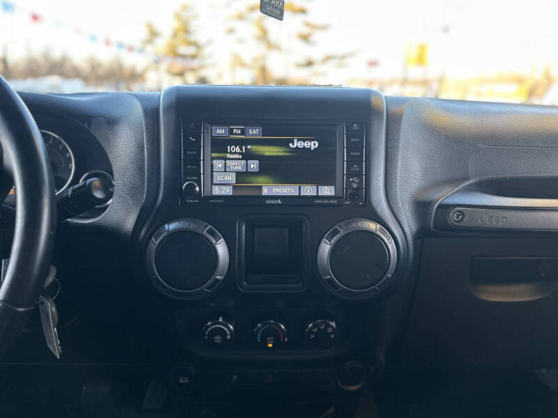 2017 Jeep Wrangler Willys Wheeler