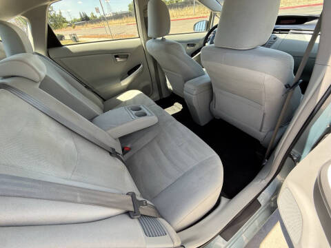 2012 Toyota Prius Two