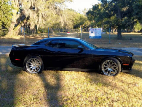 2017 Dodge Challenger SXT Plus