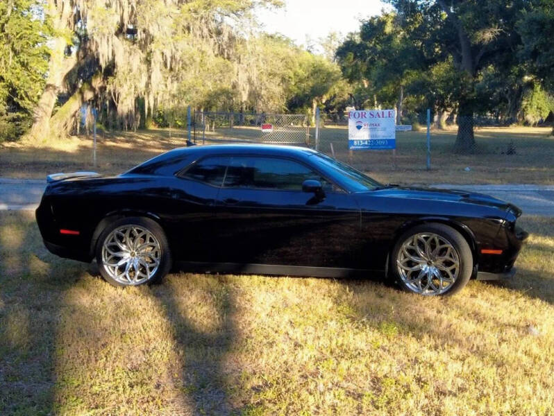 2017 Dodge Challenger SXT Plus