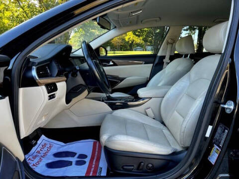 2019 Kia Cadenza Premium