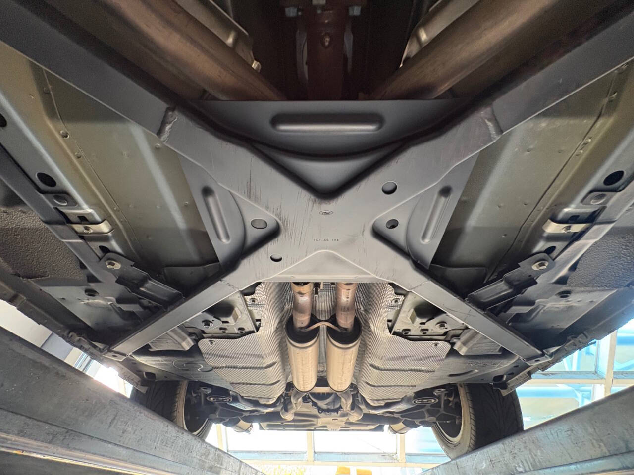 2005 Ford Thunderbird 62