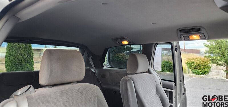 2004 Toyota Sienna LE 7 Passenger