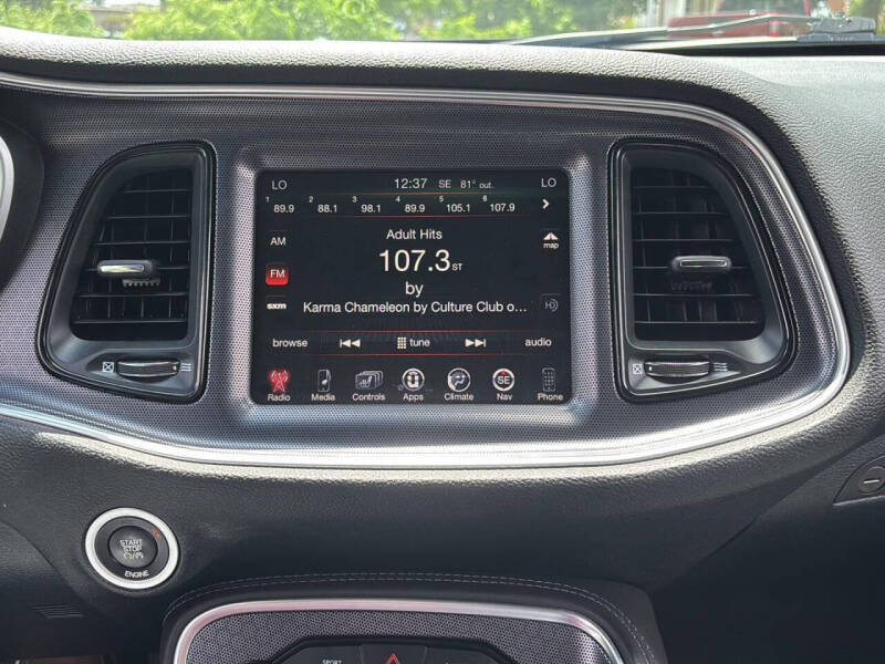 2015 Dodge Challenger SXT Plus