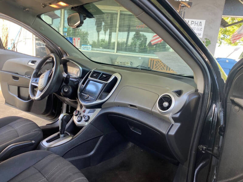 2017 Chevrolet Sonic LT Auto
