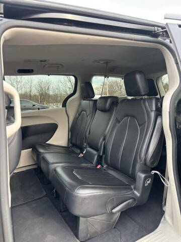2019 Chrysler Pacifica Touring L