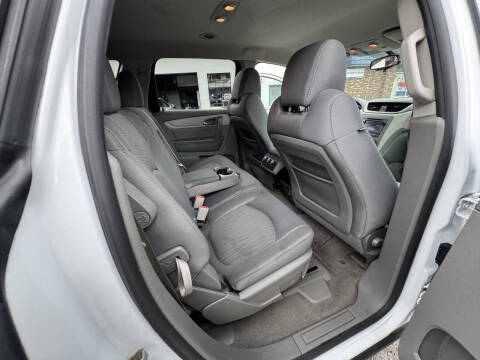 2017 Chevrolet Traverse LS