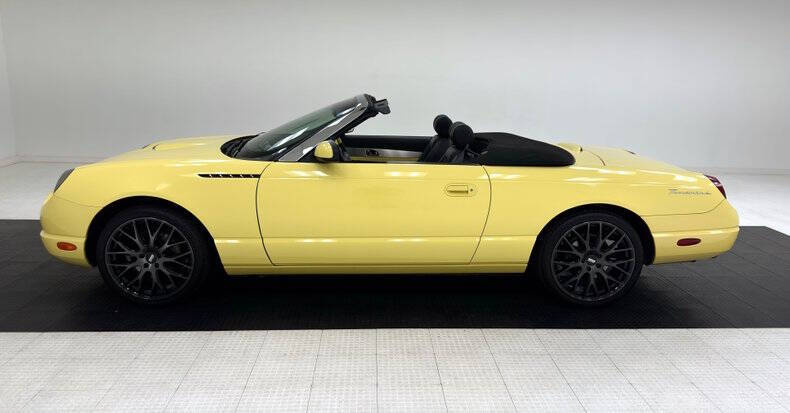 2002 Ford Thunderbird Deluxe