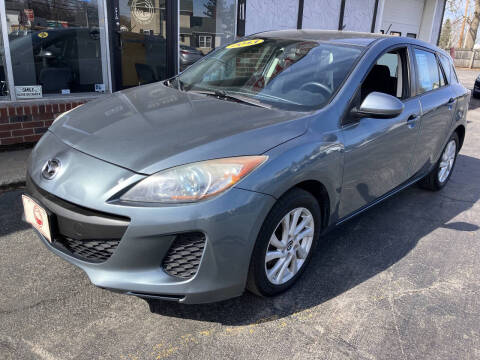 2013 Mazda MAZDA3 for sale at NICKEL CITY AUTO SALES in Lockport NY