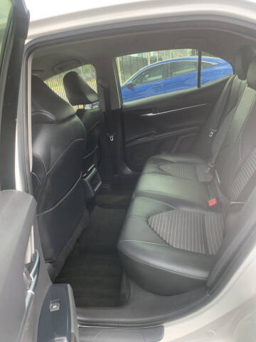 2018 Toyota Camry SE