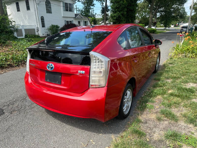 2010 Toyota Prius III