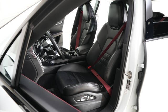 2021 Porsche Cayenne GTS