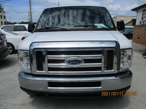 2014 Ford E-Series Wagon