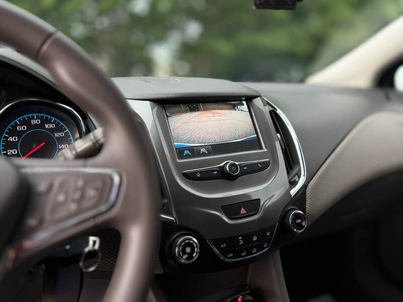 2017 Chevrolet Cruze LT Auto