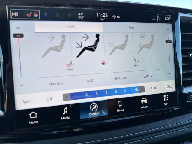 2026 Chrysler Pacifica Select