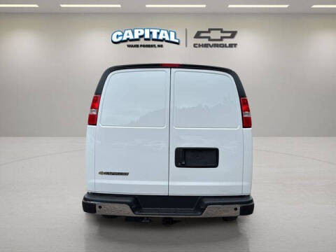 2025 Chevrolet Express 2500