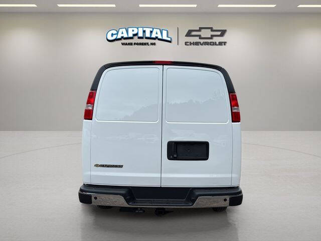 2025 Chevrolet Express 2500