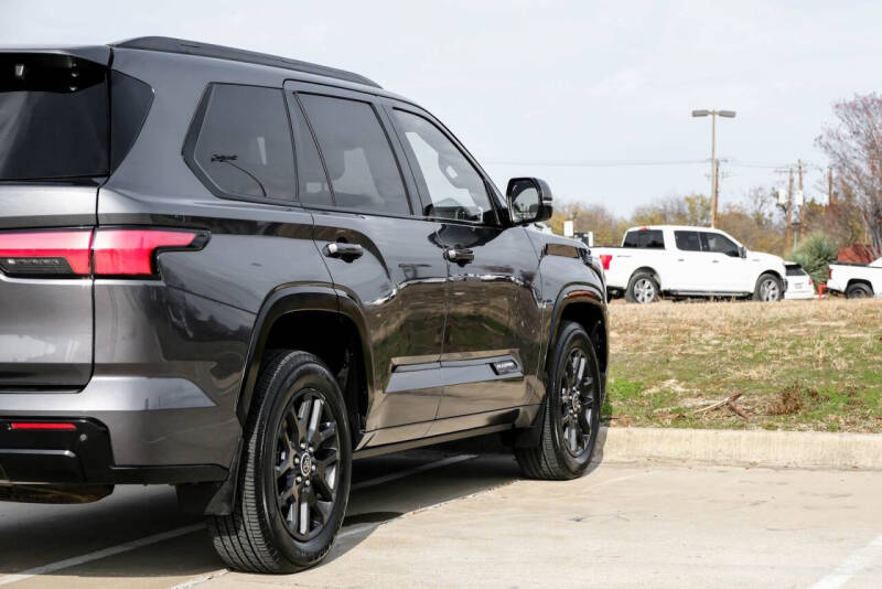 2023 Toyota Sequoia Platinum