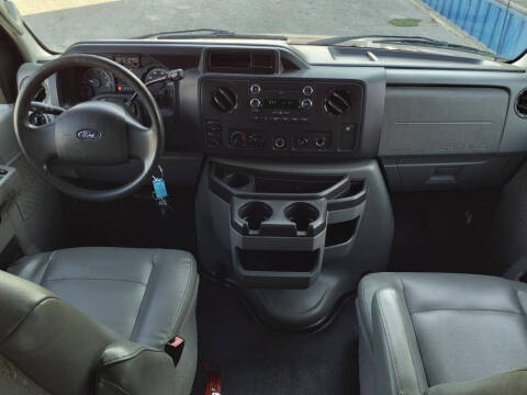 2012 Ford E-Series E-150 XL