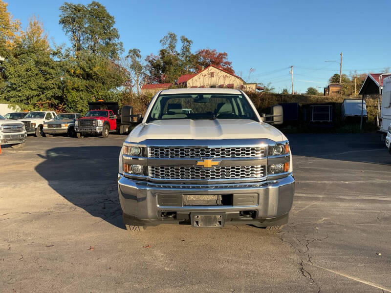 2019 Chevrolet Silverado 2500HD Work Truck photo 2