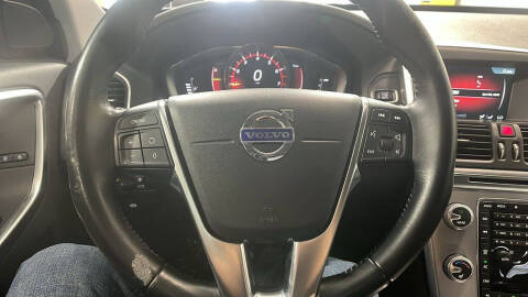 2017 Volvo XC60 T6 Dynamic