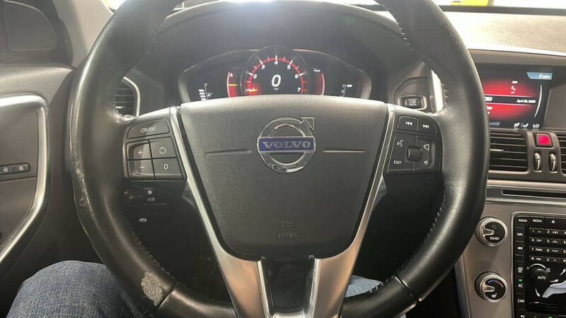 2017 Volvo XC60 T6 Dynamic