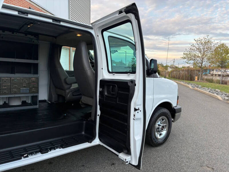 2016 GMC Savana 2500