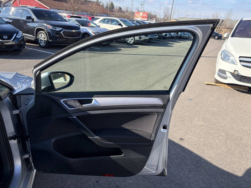 2016 Volkswagen e-Golf SE