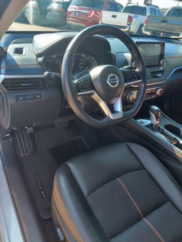 2021 Nissan Altima 2.0 SR