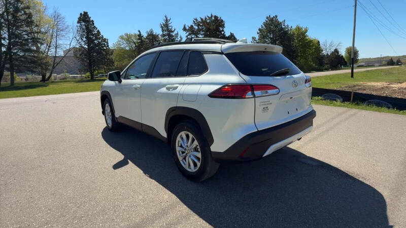 2023 Toyota Corolla Cross LE