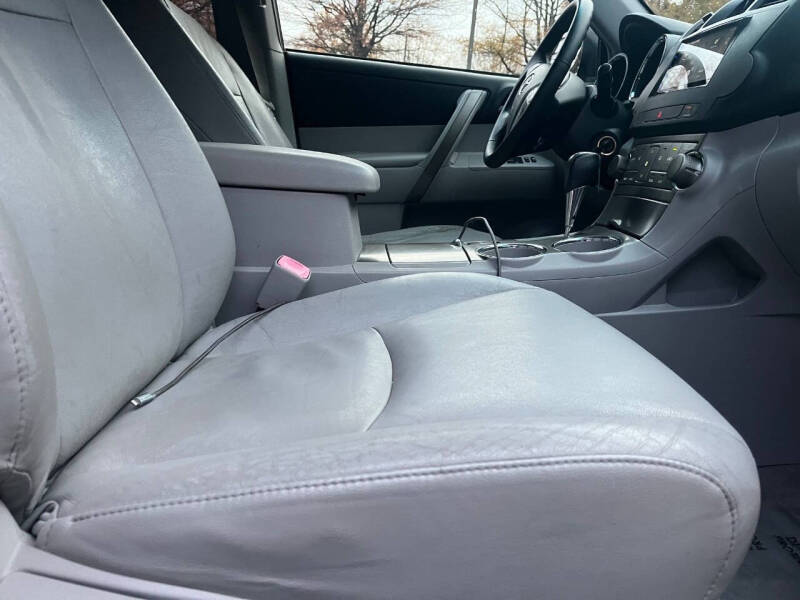 2008 Toyota Highlander Sport