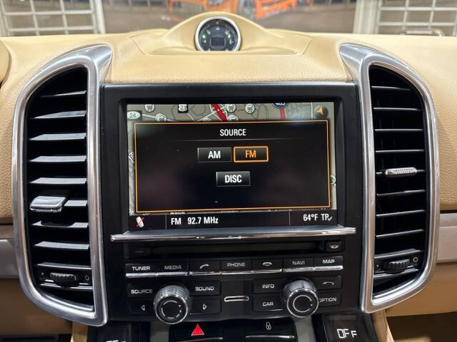 2013 Porsche Cayenne GTS