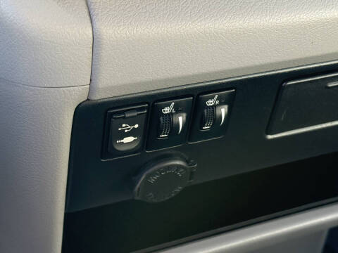 2017 Toyota Sienna XLE 8-Passenger