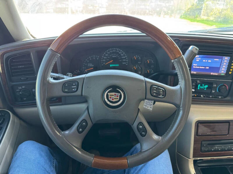 2004 Cadillac Escalade