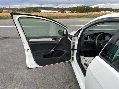 2016 Volkswagen Golf TSI S