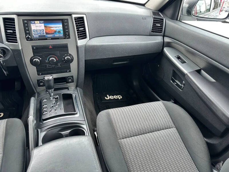 2009 Jeep Grand Cherokee Laredo