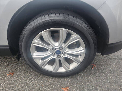 2022 Ford Edge Titanium