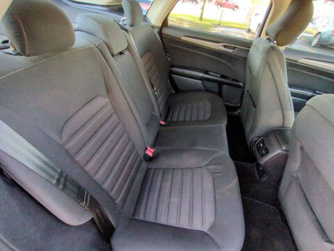 2017 Ford Fusion Hybrid SE