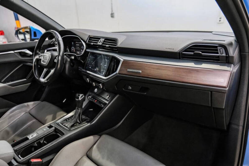 2020 Audi Q3 quattro S line Prem Plus 45 TFSI