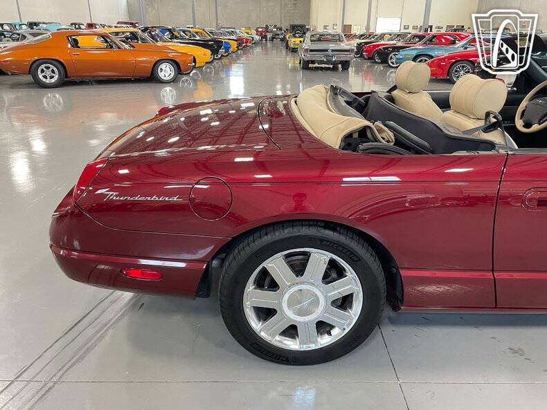 2004 Ford Thunderbird Deluxe