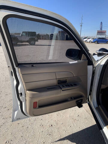2004 Ford Crown Victoria Police Interceptor