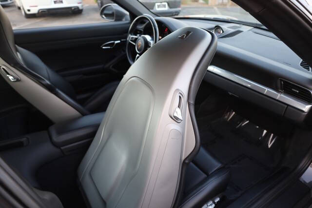 2017 Porsche 911 Carrera 4S