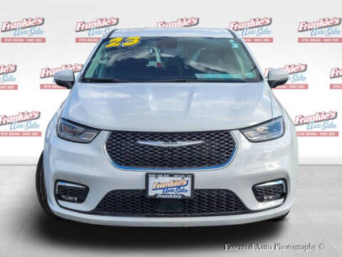 2023 Chrysler Pacifica Touring L