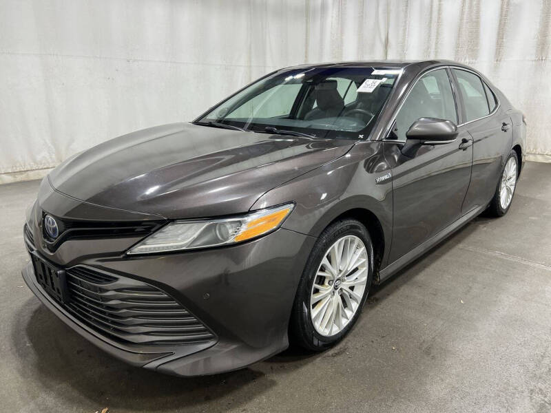 2018 Toyota Camry XLE Hybrid's photo