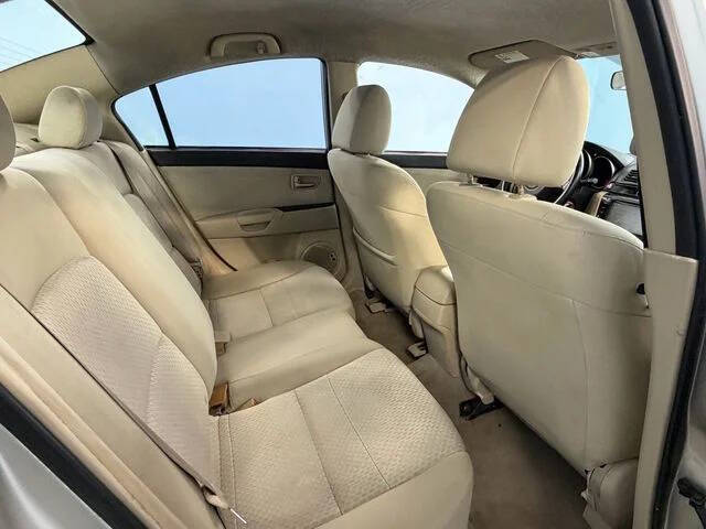 2004 Mazda MAZDA3 i