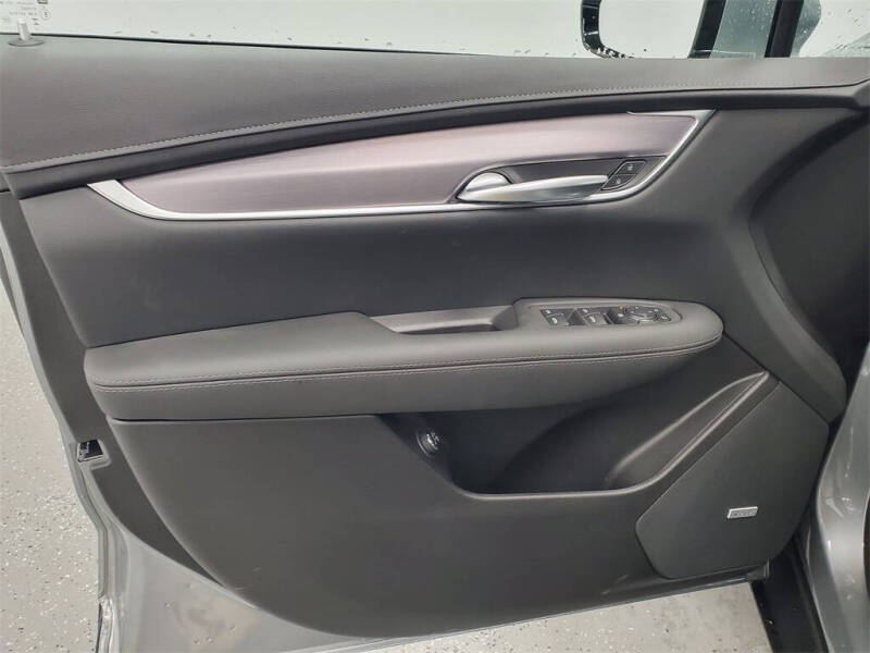 2025 Cadillac XT5 Luxury