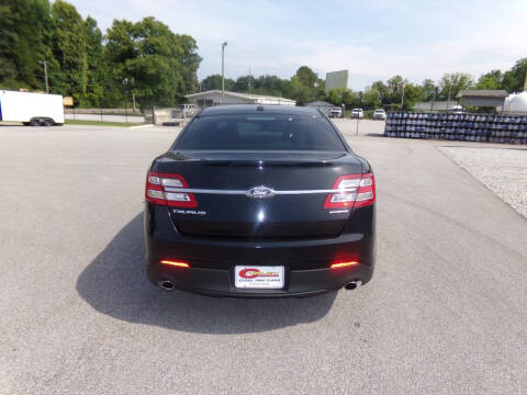 2017 Ford Taurus SE